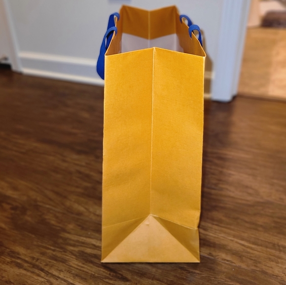 Louis Vuitton Tote - Picture 5 of 7